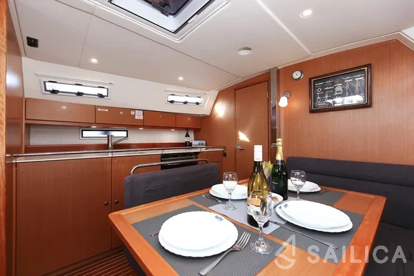 Bavaria 40 Cruiser - Yacht Charter Sailica