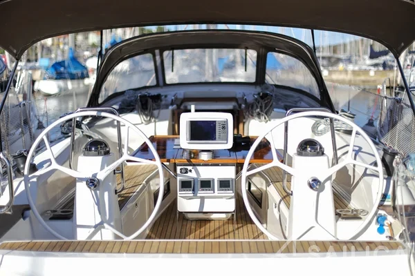 Bavaria 40 Cruiser - Yacht Charter Sailica