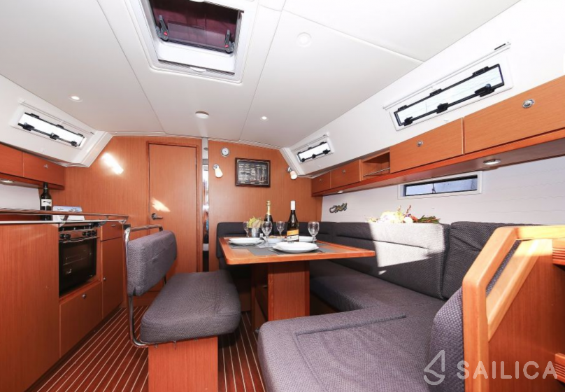 Bavaria 40 Cruiser - Yacht Charter Sailica