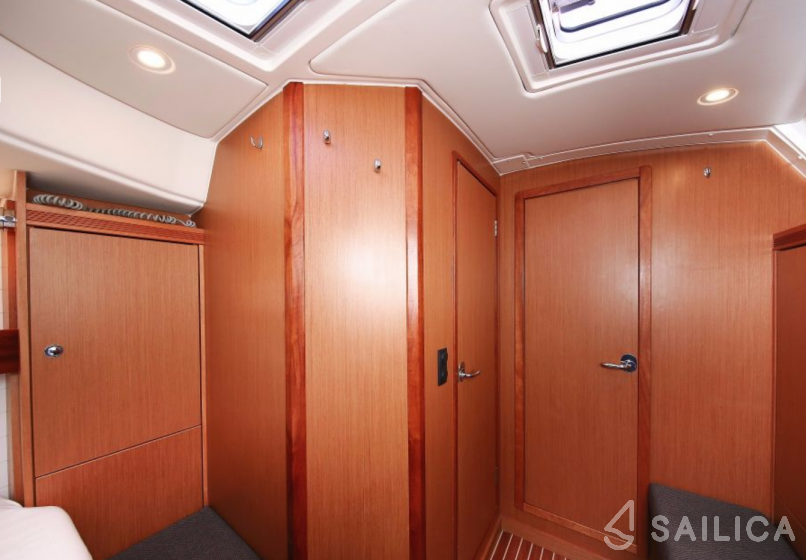 Bavaria 40 Cruiser - Yacht Charter Sailica