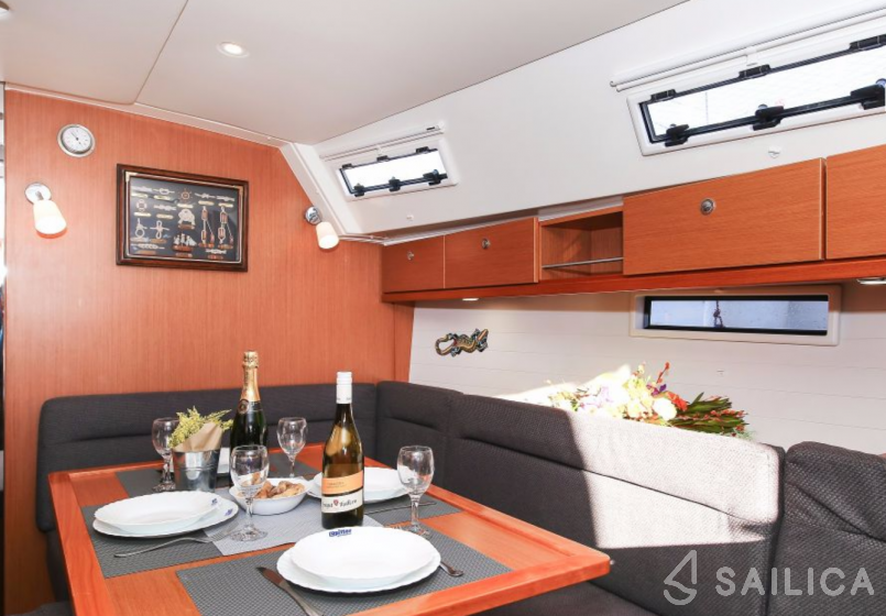 Bavaria 40 Cruiser - Yacht Charter Sailica