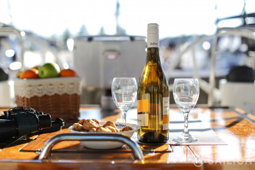 Bavaria 40 Cruiser - Yacht Charter Sailica