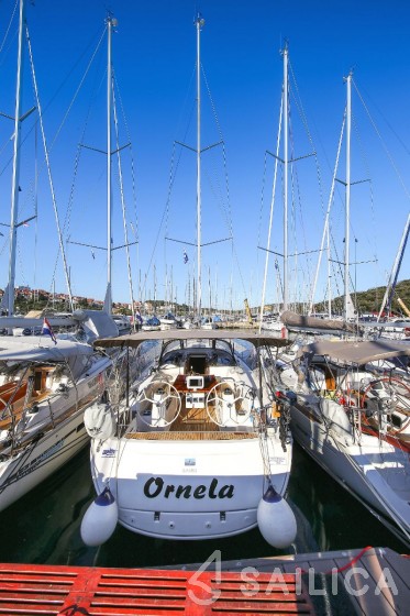 Bavaria 40 Cruiser - Yacht Charter Sailica