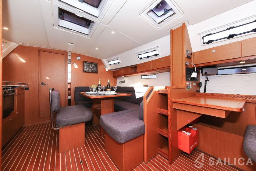 Bavaria 40 Cruiser - Yacht Charter Sailica