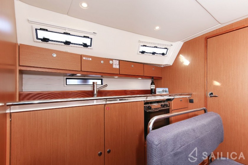 Bavaria 40 Cruiser - Yacht Charter Sailica
