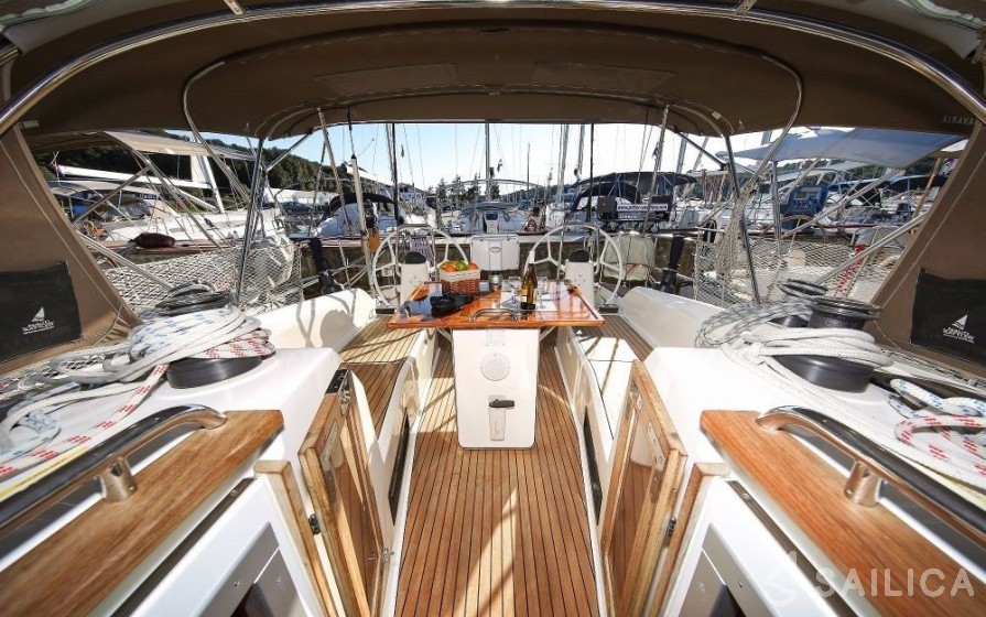 Bavaria 40 Cruiser - Yacht Charter Sailica