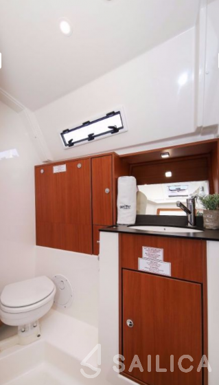 Bavaria 40 Cruiser - Yacht Charter Sailica