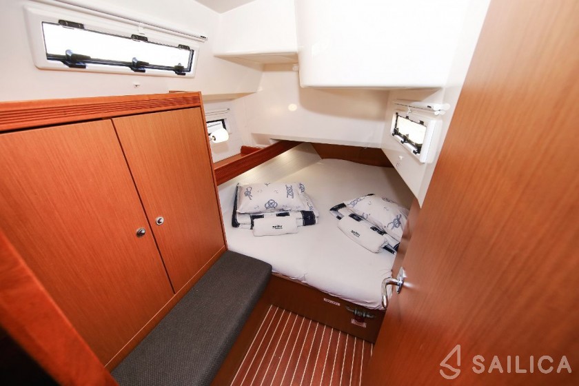 Bavaria 40 Cruiser - Yacht Charter Sailica