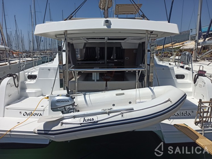 Bali Catspace - Yacht Charter Sailica