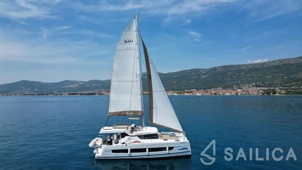 Bali Catspace - Yacht Charter Sailica