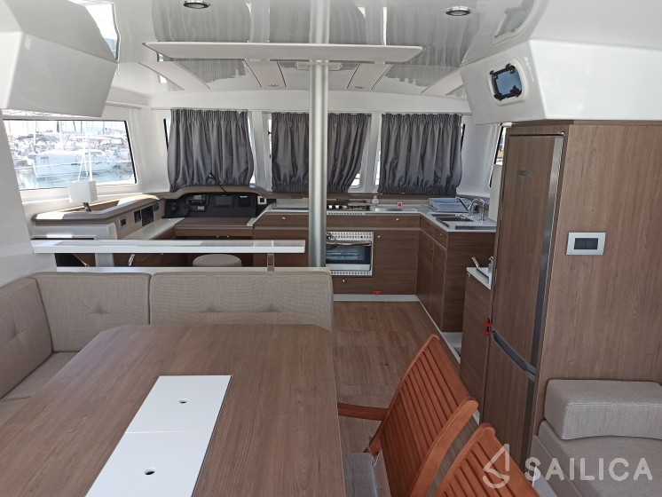 Bali Catspace - Yacht Charter Sailica