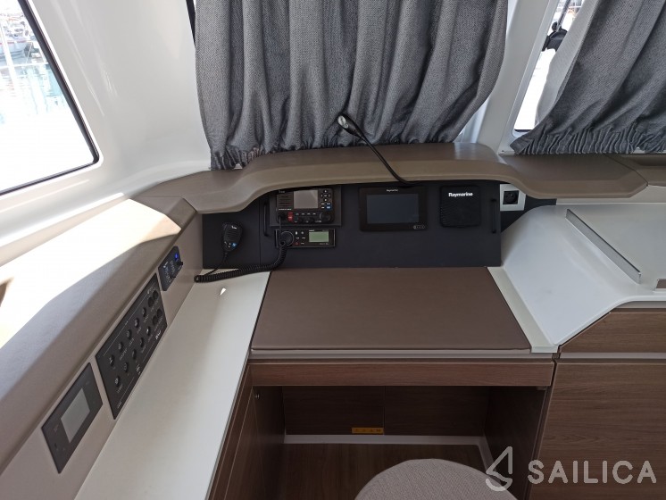 Bali Catspace - Yacht Charter Sailica