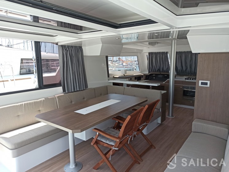 Bali Catspace - Yacht Charter Sailica