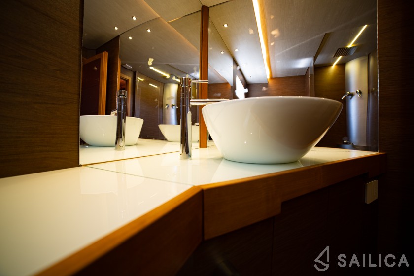 Leopard 23 - Yacht Charter Sailica