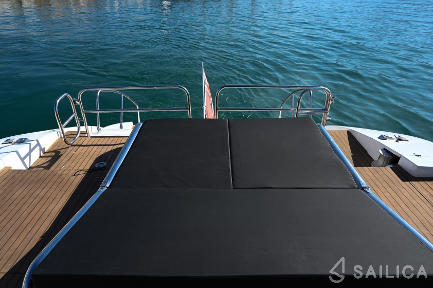 Leopard 23 - Yacht Charter Sailica