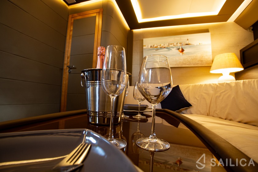 Leopard 23 - Yacht Charter Sailica