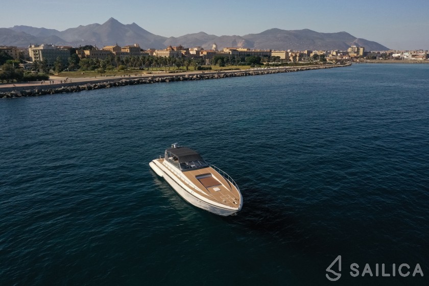 Leopard 23 - Yacht Charter Sailica