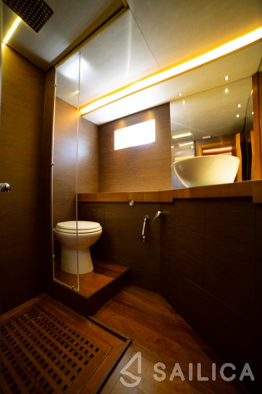 Leopard 23 - Yacht Charter Sailica