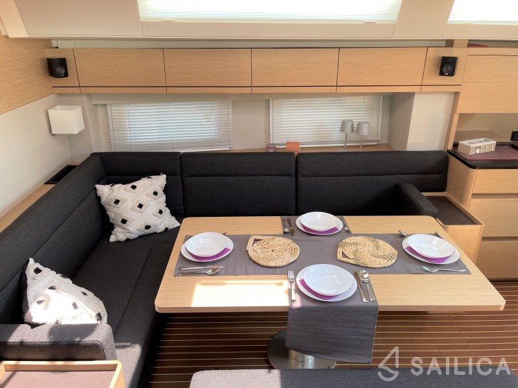 Hanse 548 - Yacht Charter Sailica