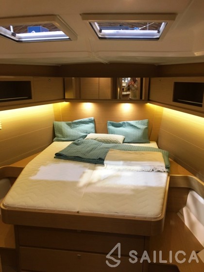 Dufour 460 GL - Yacht Charter Sailica
