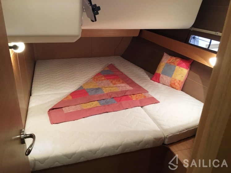 Dufour 460 GL - Yacht Charter Sailica