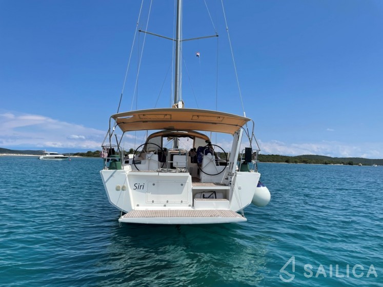 Dufour 460 GL - Yacht Charter Sailica