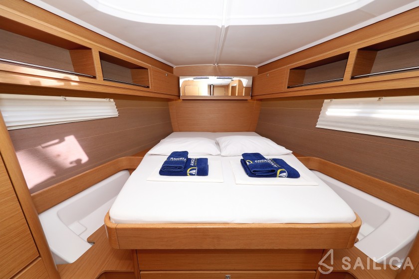 Dufour 460 GL - Yacht Charter Sailica