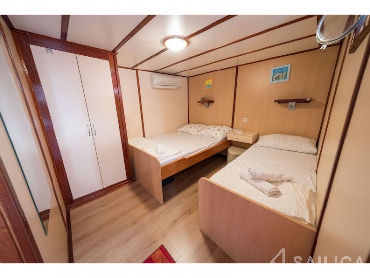 Motoryacht - Yacht Charter Sailica