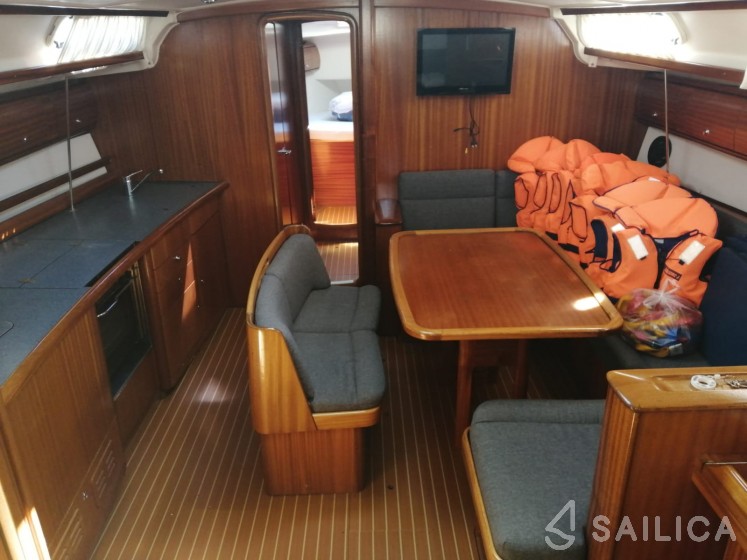 Bavaria 44 - Yacht Charter Sailica