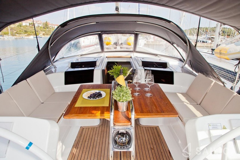 Hanse 458 - Yacht Charter Sailica