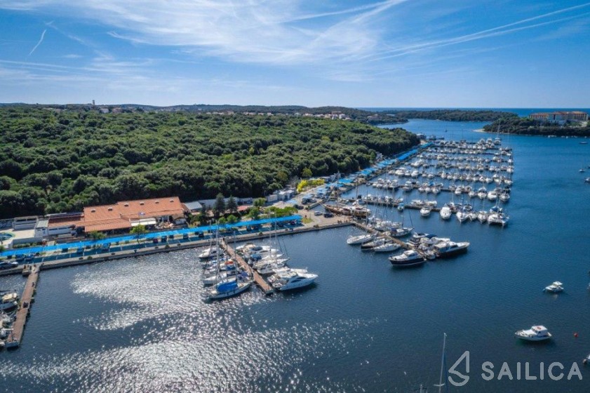 Hanse 458 - Yacht Charter Sailica