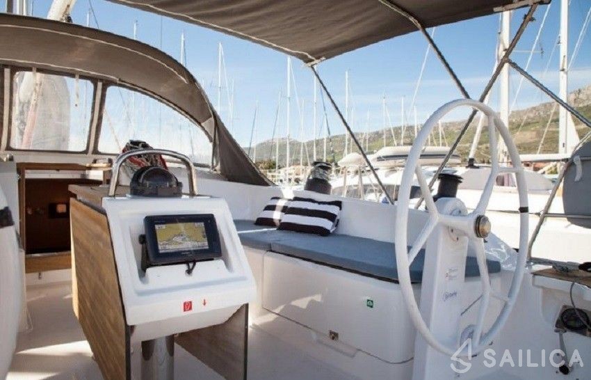 Bavaria 51 Cruiser - Yacht Charter Sailica