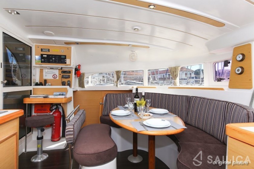 Lagoon 380 S2 - Yacht Charter Sailica