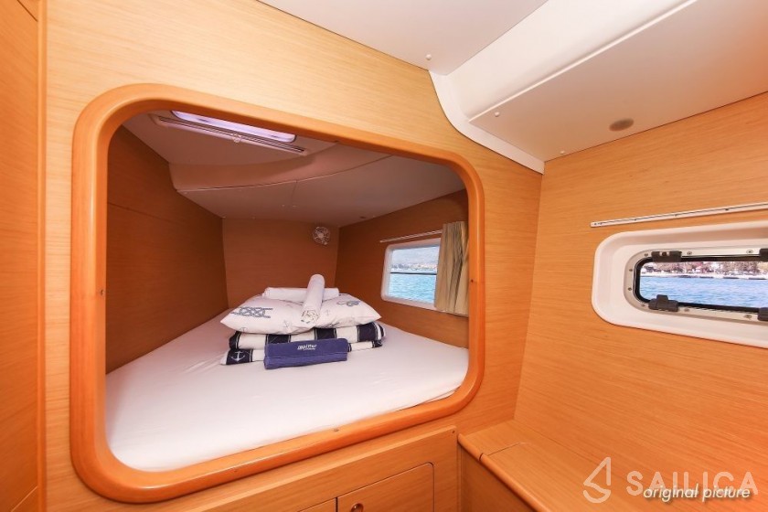 Lagoon 380 S2 - Yacht Charter Sailica