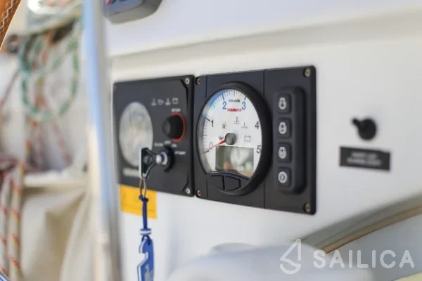 Lagoon 380 S2 - Yacht Charter Sailica