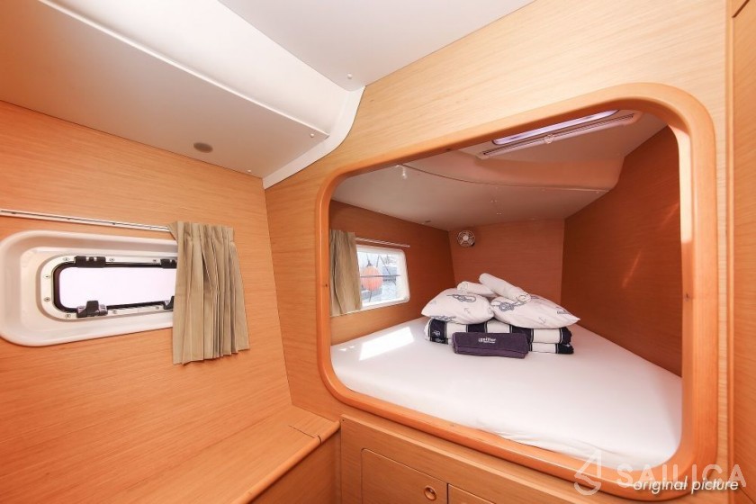 Lagoon 380 S2 - Yacht Charter Sailica