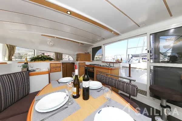Lagoon 380 S2 - Yacht Charter Sailica