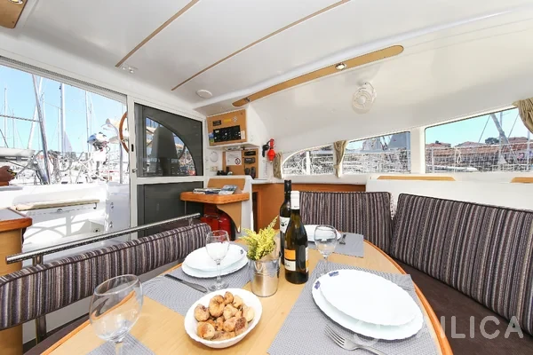 Lagoon 380 S2 - Yacht Charter Sailica