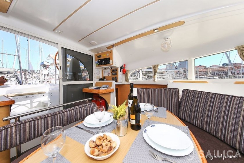 Lagoon 380 S2 - Yacht Charter Sailica