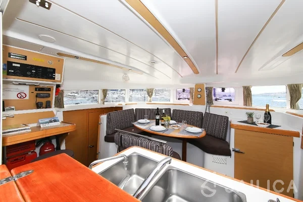 Lagoon 380 S2 - Yacht Charter Sailica
