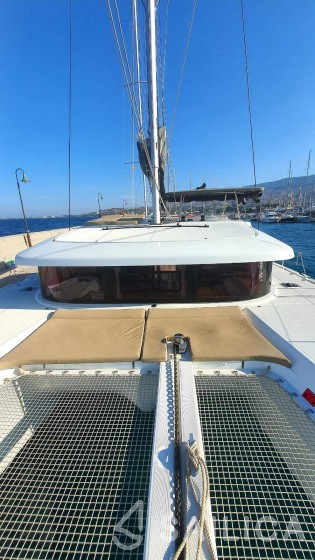 Lagoon 42 - Yacht Charter Sailica