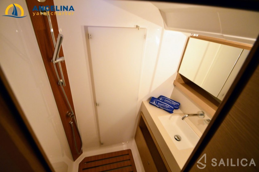 Dufour 470 - Yacht Charter Sailica