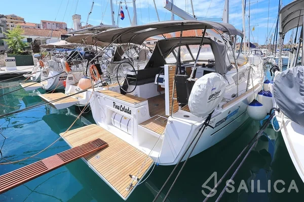 Dufour 360 GL - Yacht Charter Sailica