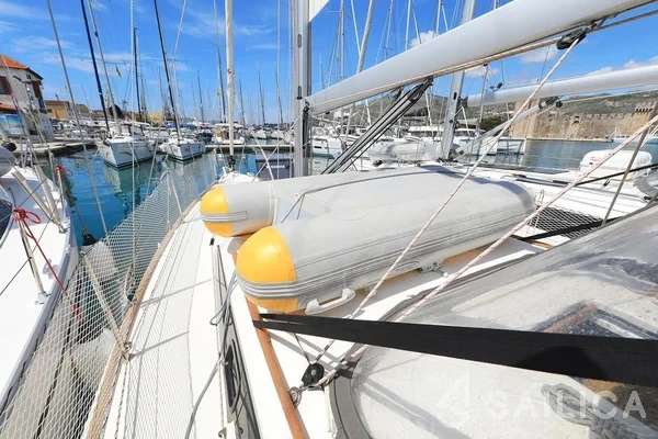Dufour 360 GL - Yacht Charter Sailica