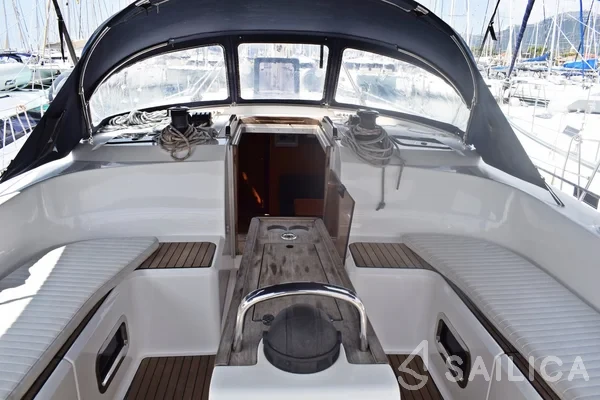 Bavaria 51 Cruiser - Yacht Charter Sailica
