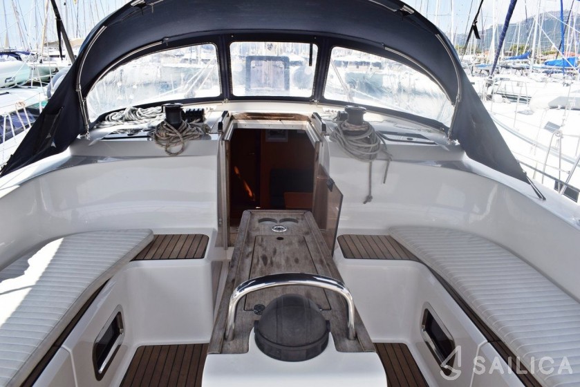 Bavaria 51 Cruiser - Yacht Charter Sailica