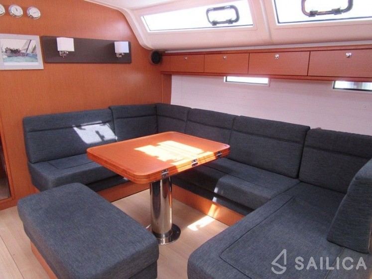 Bavaria 51 Cruiser - Yacht Charter Sailica