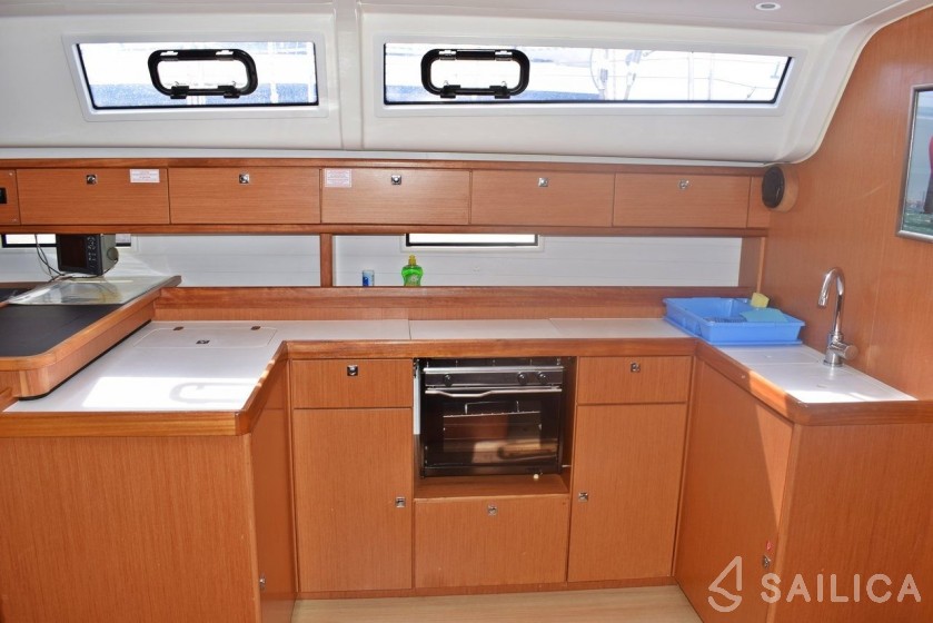Bavaria 51 Cruiser - Yacht Charter Sailica