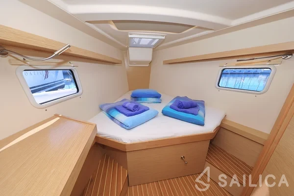 Hanse 418 - Yacht Charter Sailica