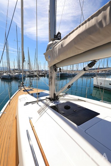 Hanse 418 - Yacht Charter Sailica